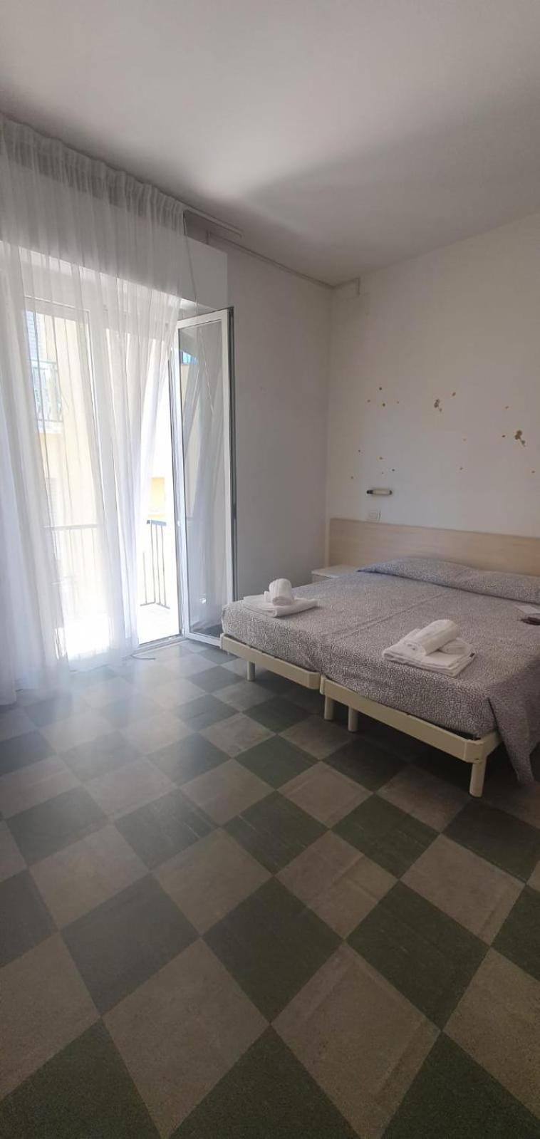 Hotel Venus Rimini Buitenkant foto