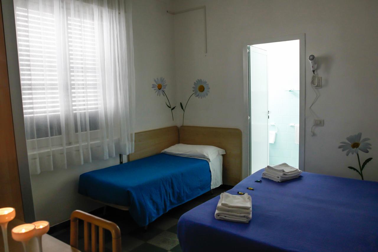 Hotel Venus Rimini Buitenkant foto