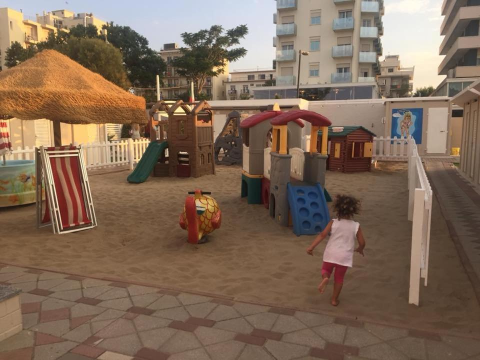 Hotel Venus Rimini Buitenkant foto